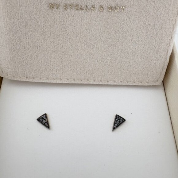 Stella & Dot Covet Diamond Renegade Stud Earrings NIB - Picture 2 of 3